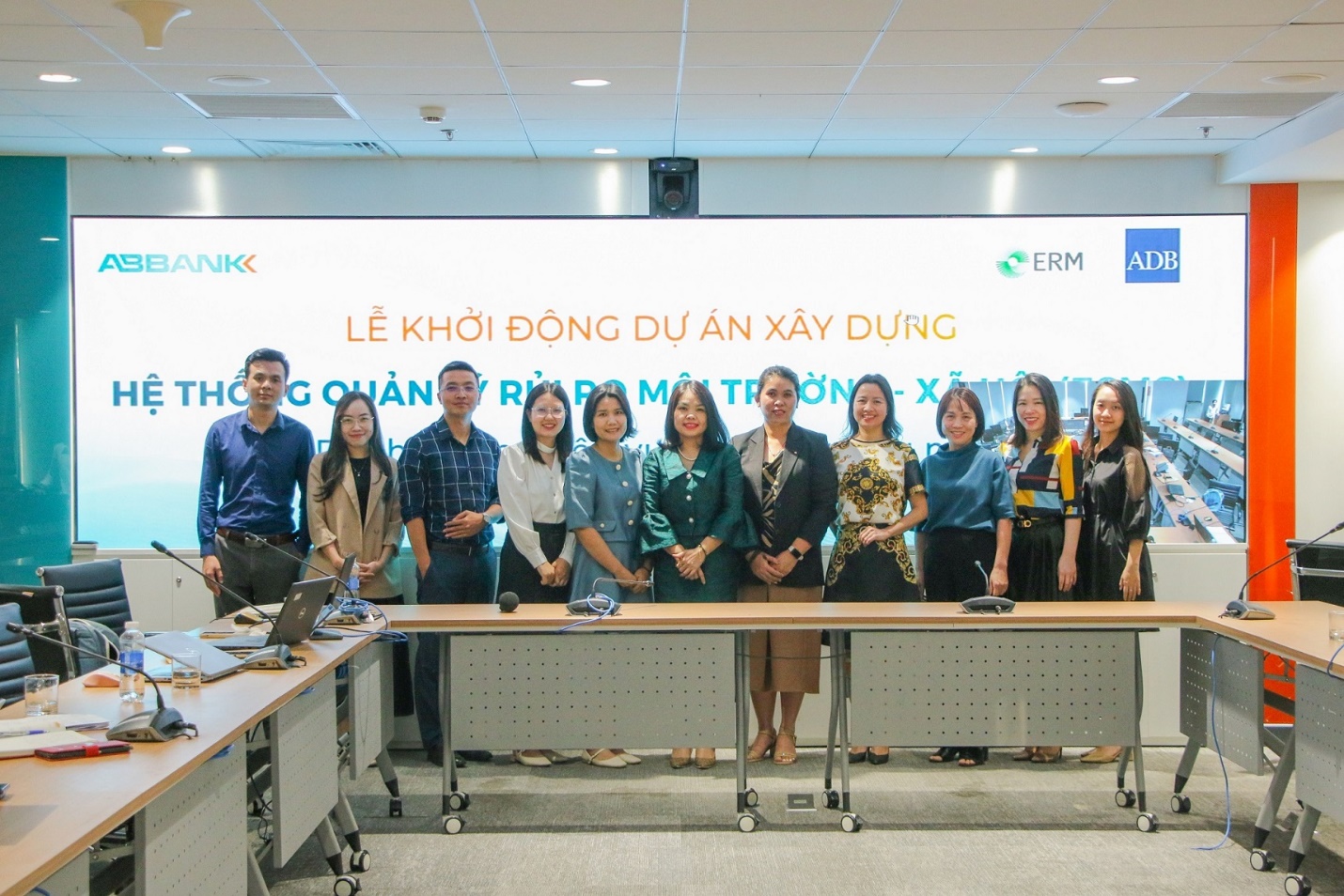 ABBANK thành lập Uỷ ban chiến lược phát triển bền vững ESG với vai trò dẫn dắt của ông Vũ Văn Tiền- Ảnh 1. ABBANK thành lập Uỷ ban chiến lược phát triển bền vững ESG với vai trò dẫn dắt của ông Vũ Văn Tiền- Ảnh 1.