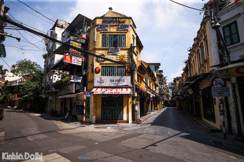 Phố cổ Hà Nội. Ảnh: Lại Tấn
