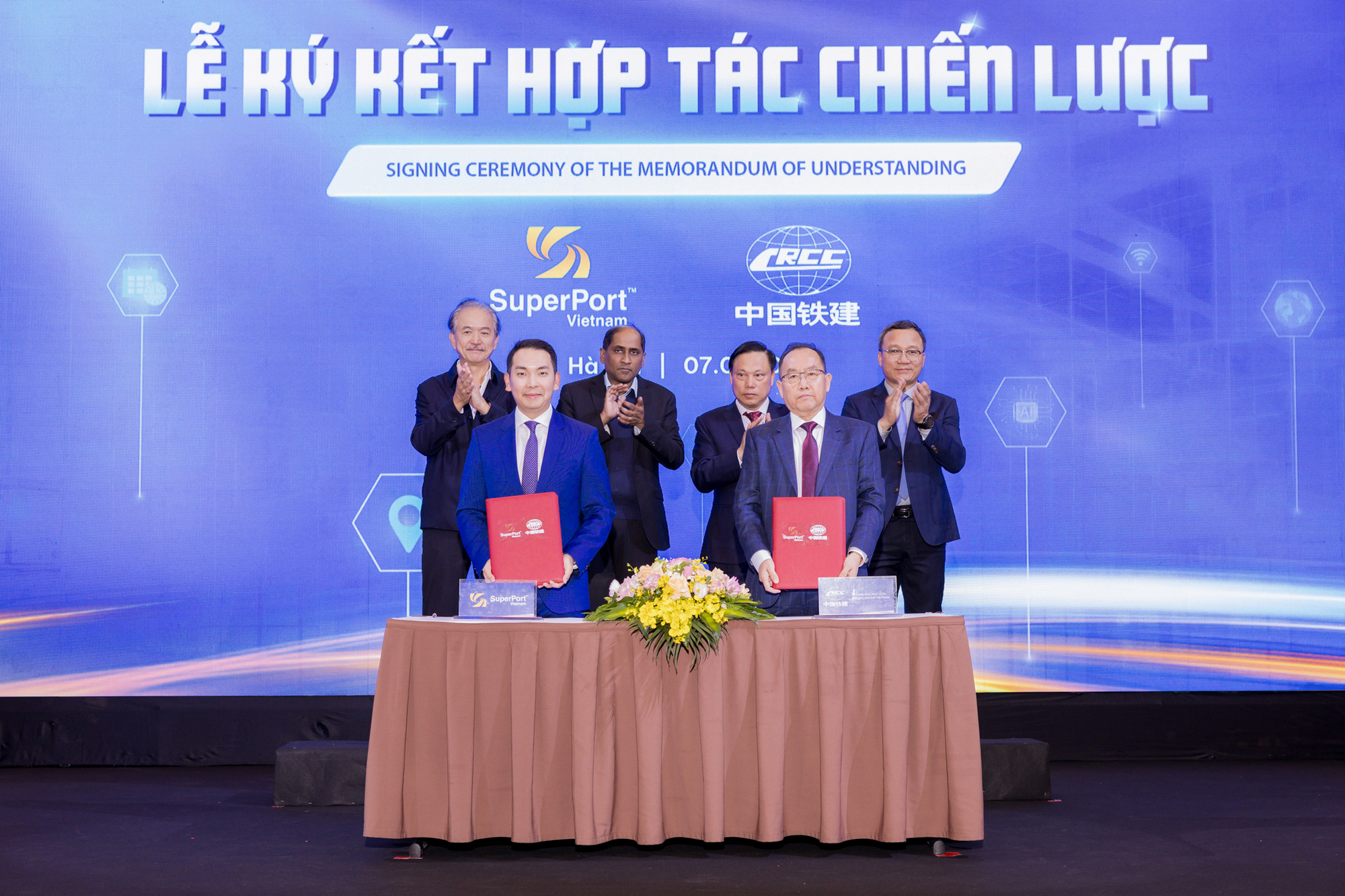 Bắt tay với Trung Quốc xây trung tâm trung chuyển kết nối đường sắt đi Côn Minh - Ảnh 1.
