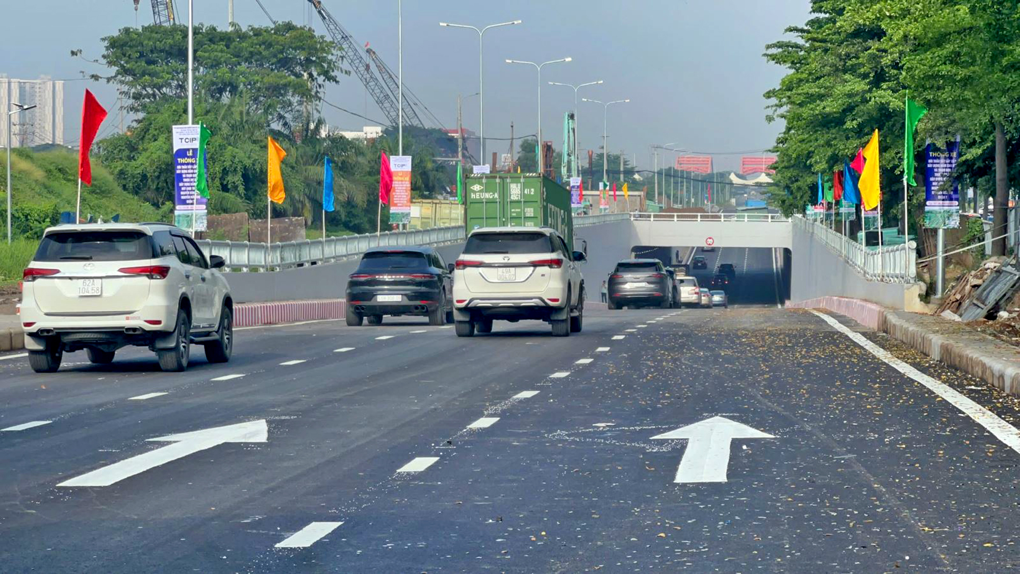 TP.HCM: Bớt ùn tắc khi nhiều công trình đưa vào khai thác- Ảnh 1. TP.HCM: Bớt ùn tắc khi nhiều công trình đưa vào khai thác- Ảnh 1.