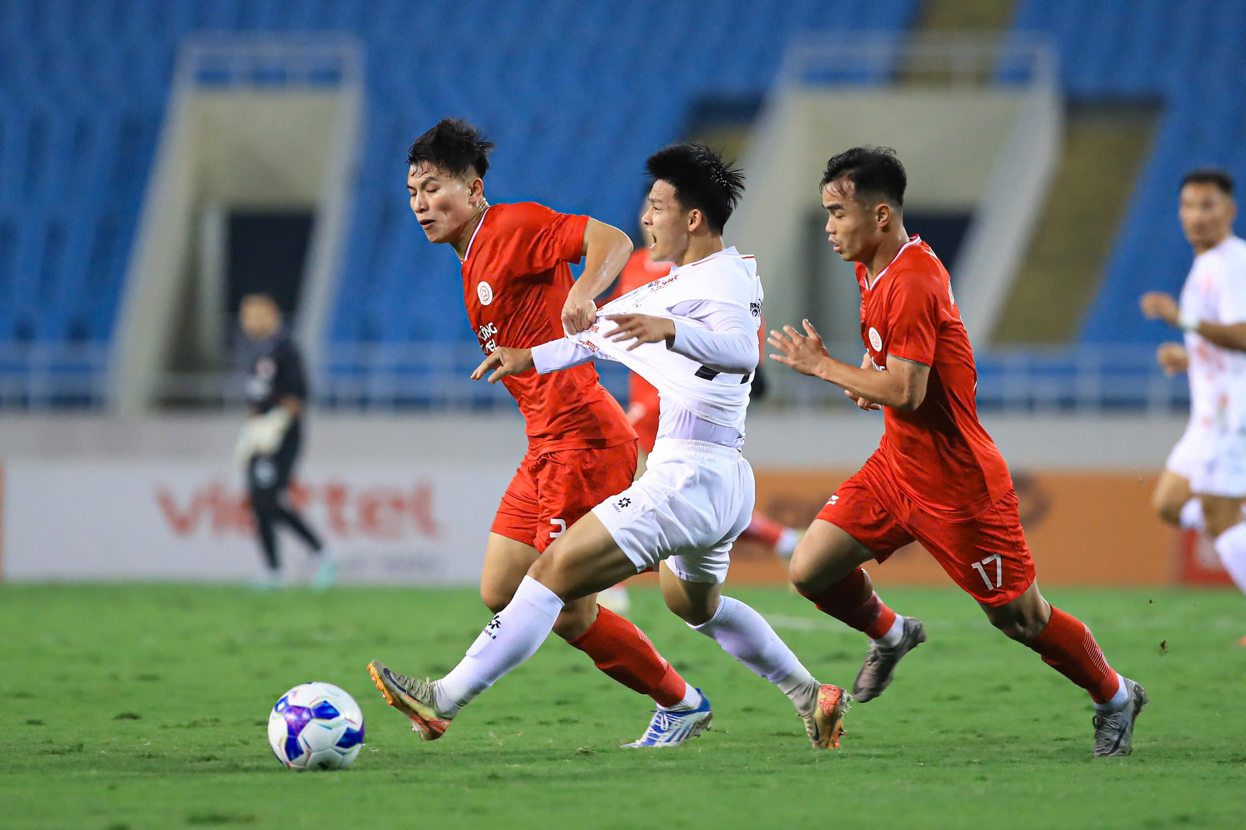 CLB Thể Công Viettel thắng nhọc nhằn PVF-CAND 2-0, chờ HAGL ở tứ kết- Ảnh 1. CLB Thể Công Viettel thắng nhọc nhằn PVF-CAND 2-0, chờ HAGL ở tứ kết- Ảnh 1.