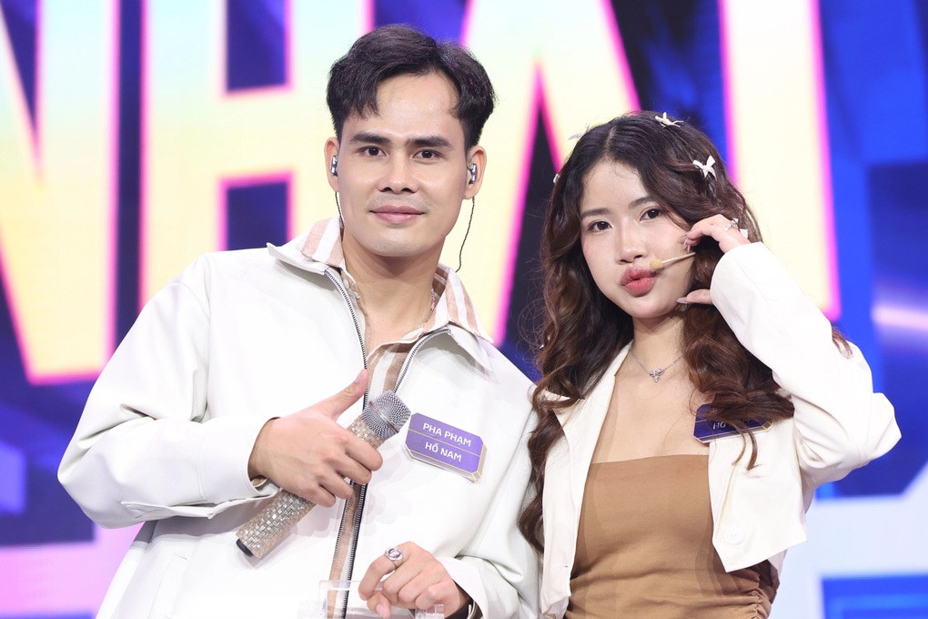 Ca sĩ Cẩm Ly gây chú ý khi trở lại show truyền hình - 2 Ca sĩ Cẩm Ly gây chú ý khi trở lại show truyền hình - 2
