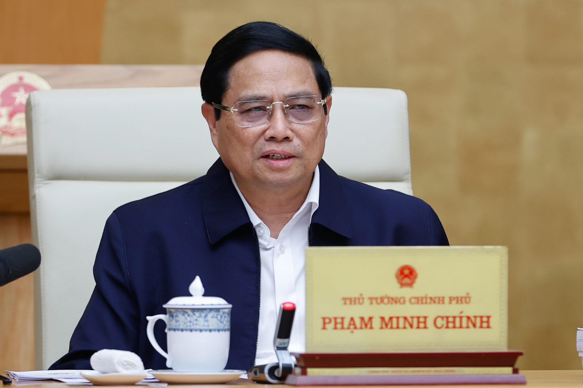 Chính phủ thảo luận về kết thúc hoạt động của Chính phủ thảo luận về kết thúc hoạt động của