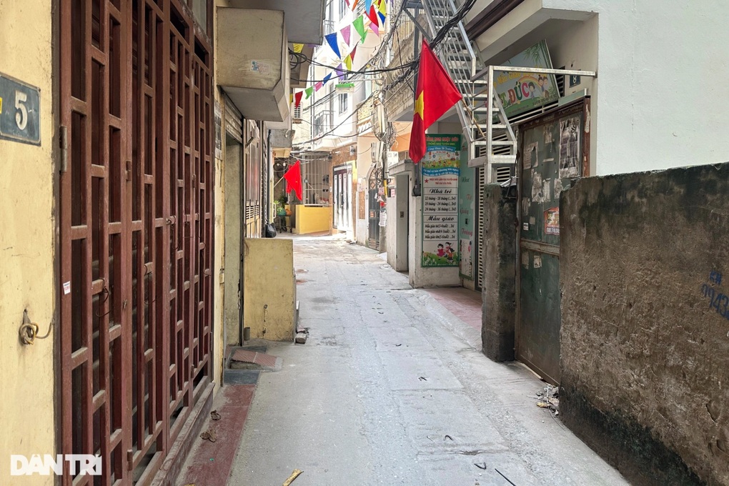Chủ nhà trong ngõ Hà Nội hạ giá rao bán nhưng vẫn khó tìm khách - 1 Chủ nhà trong ngõ Hà Nội hạ giá rao bán nhưng vẫn khó tìm khách - 1