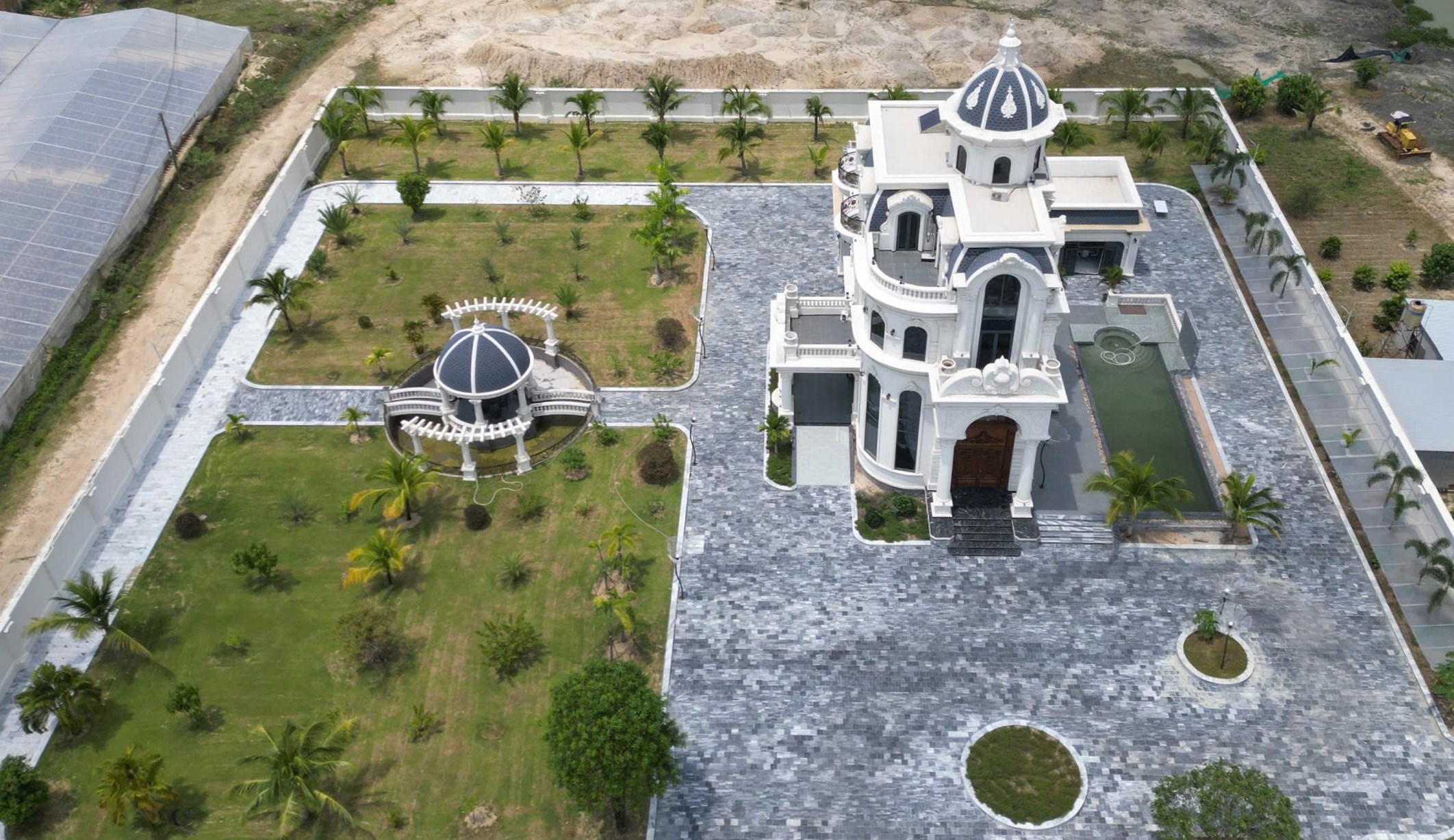 Vụ biệt thự trái phép ở Bình Thuận: Chủ tịch huyện cho phép Vụ biệt thự trái phép ở Bình Thuận: Chủ tịch huyện cho phép