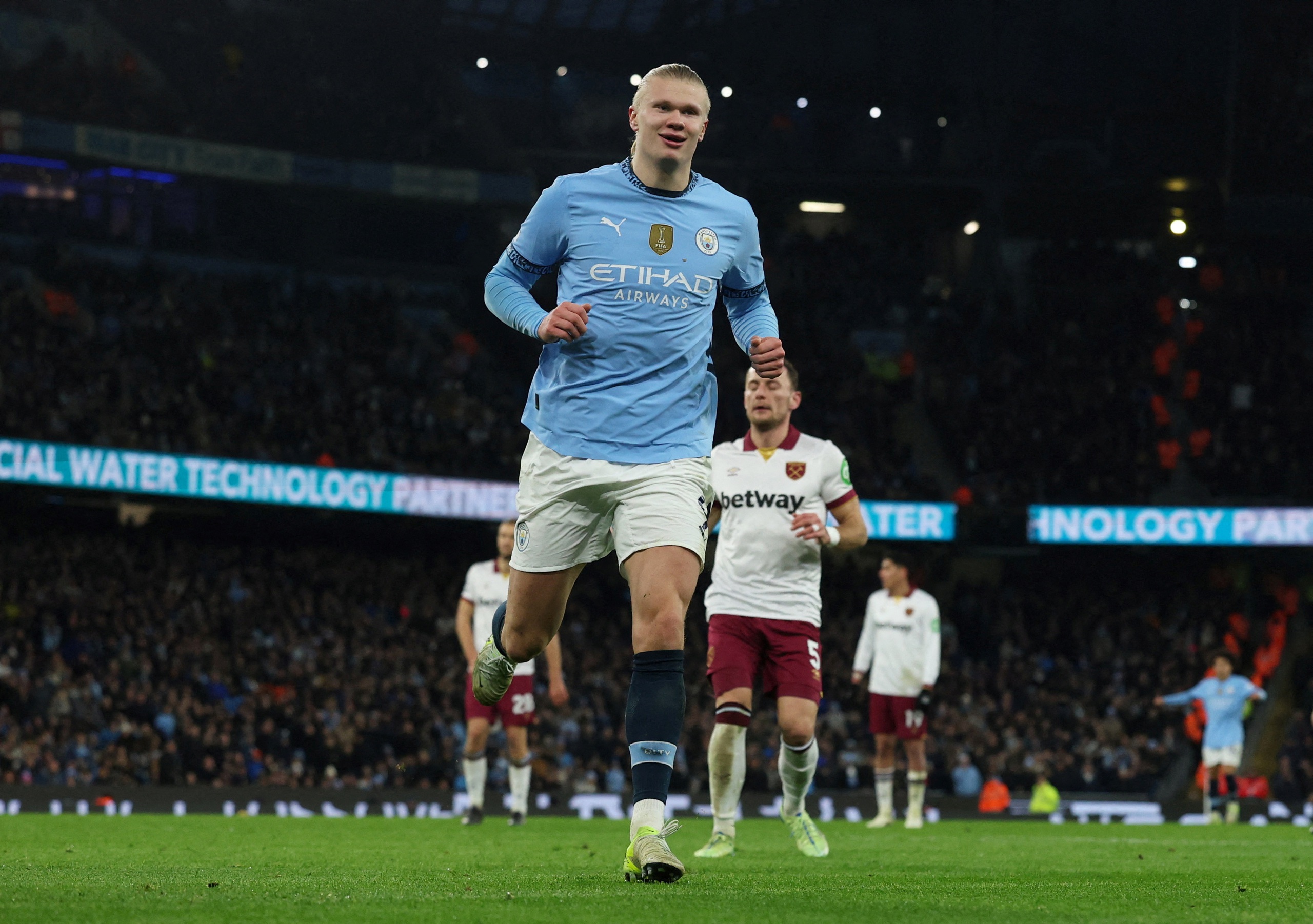 Erling Haaland sẽ gắn bó trọn sự nghiệp với Man City Erling Haaland sẽ gắn bó trọn sự nghiệp với Man City