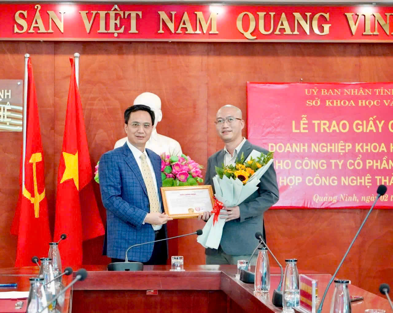 Trung-tam-Nhiet-doi-Viet.jpg - Vietnam.vn 1