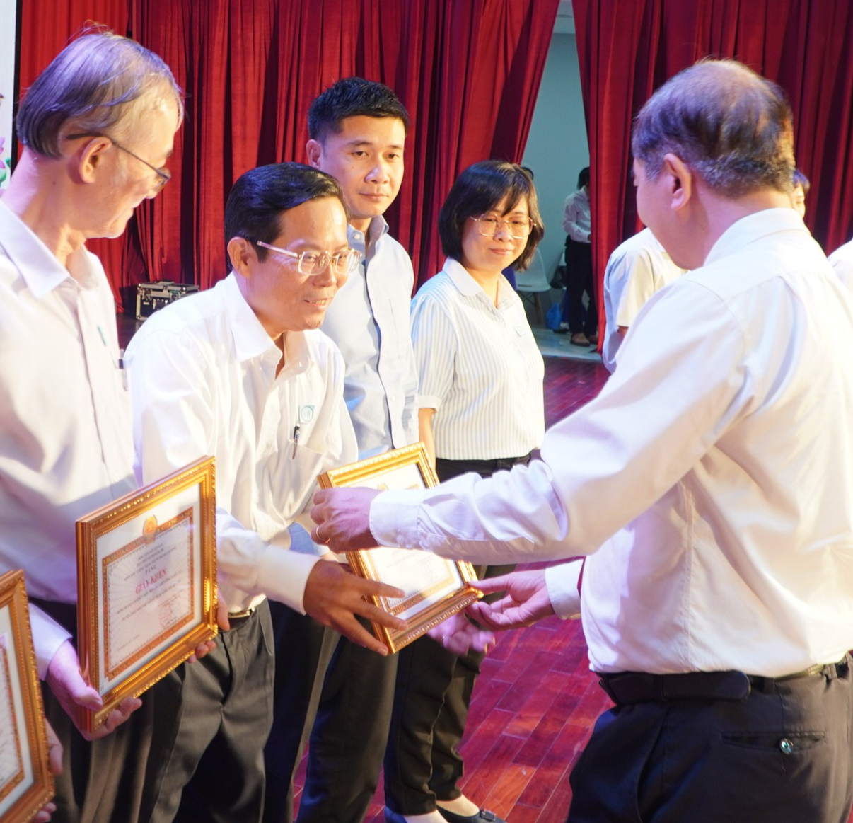 Đảng bộ Báo Người Lao Động là đơn vị Hoàn thành xuất sắc nhiệm vụ tiêu biểu năm 2024- Ảnh 2. Đảng bộ Báo Người Lao Động là đơn vị Hoàn thành xuất sắc nhiệm vụ tiêu biểu năm 2024- Ảnh 2.