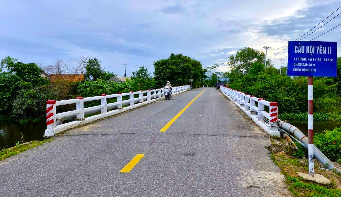 Điều chỉnh hơn 13km đường tỉnh 582B thành QL15D- Ảnh 1. Điều chỉnh hơn 13km đường tỉnh 582B thành QL15D- Ảnh 1.