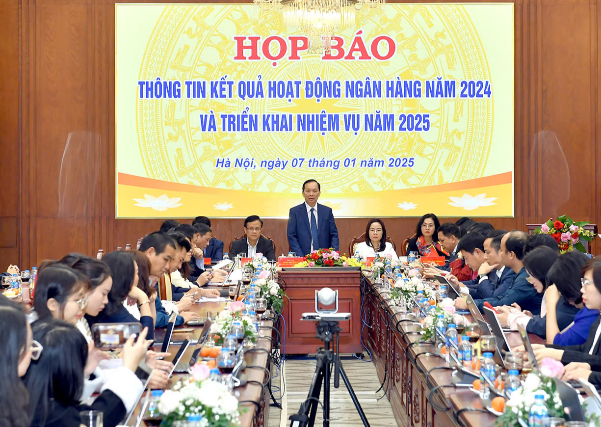 Dự kiến chuyển giao 2 ngân hàng yếu kém GPBank và DongA Bank trước Tết nguyên đán 2025- Ảnh 1. Dự kiến chuyển giao 2 ngân hàng yếu kém GPBank và DongA Bank trước Tết nguyên đán 2025- Ảnh 1.