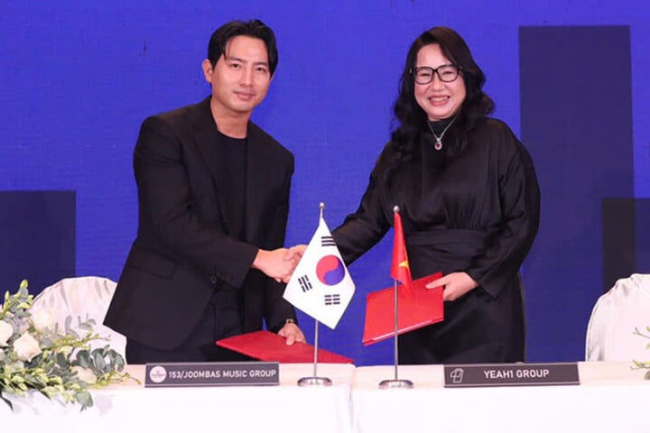 CEO Yeah1 Ngô Vân Hạnh (phải) và đối tác phát triển tài năng chương trình "Show It All". (Ảnh: BTC)