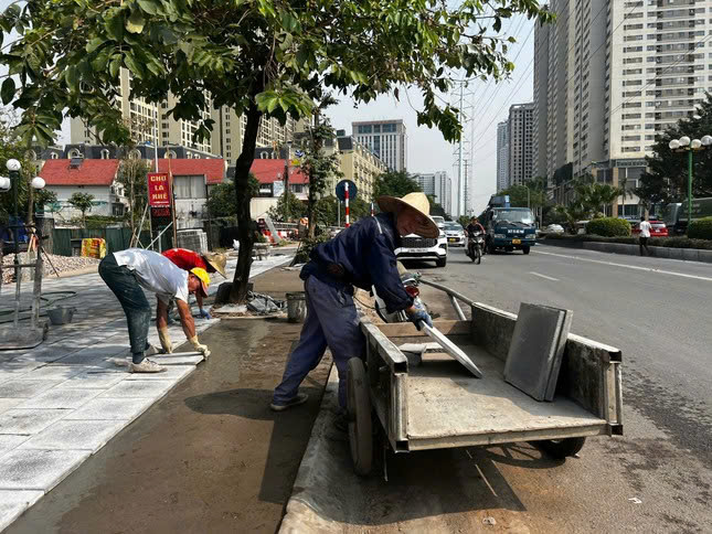 Hà Nội dừng đào đường từ 22/1 phục vụ nhu cầu đi lại của người dân dịp tết Nguyên đán- Ảnh 1. Hà Nội dừng đào đường từ 22/1 phục vụ nhu cầu đi lại của người dân dịp tết Nguyên đán- Ảnh 1.