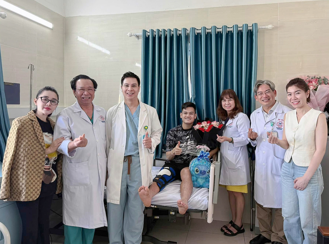 Hình ảnh Hồ Tấn Tài sau ca phẫu thuật Hình ảnh Hồ Tấn Tài sau ca phẫu thuật