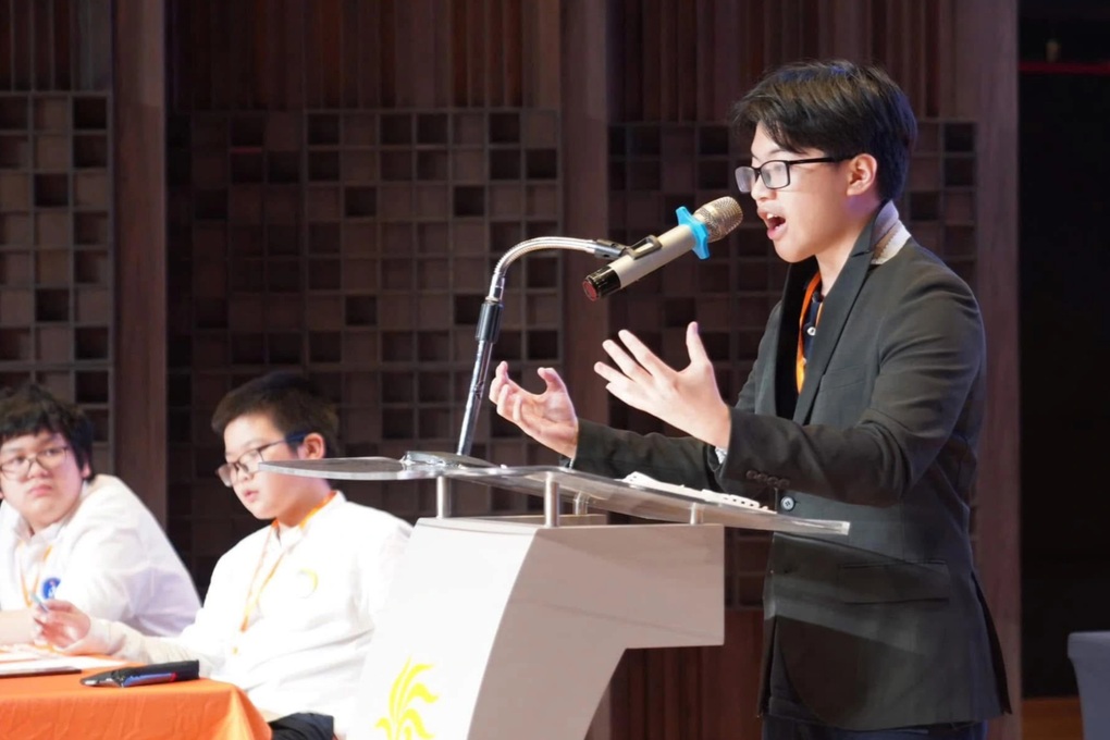 Học sinh Hà Nội giành suất tới Oxford thi tranh biện khó nhất thế giới - 1 Học sinh Hà Nội giành suất tới Oxford thi tranh biện khó nhất thế giới - 1