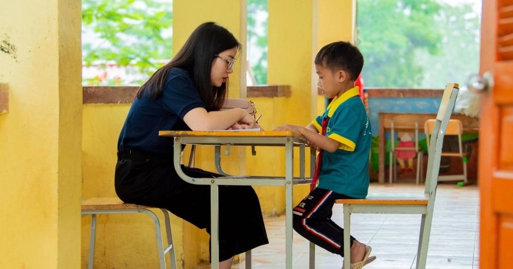Học sinh Việt Nam học tiếng Anh như cầu thủ học chơi bóng qua tivi - 1 Học sinh Việt Nam học tiếng Anh như cầu thủ học chơi bóng qua tivi - 1