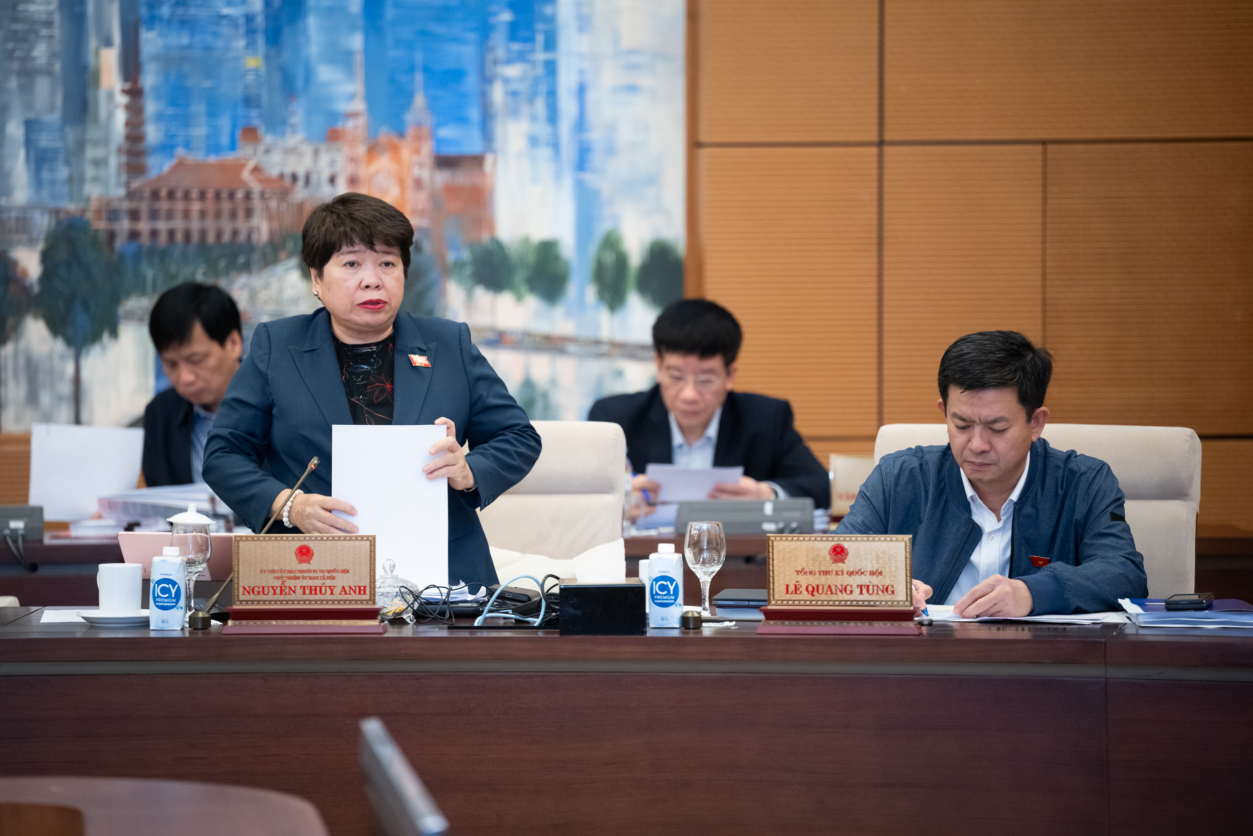 Kết dư 63.000 tỷ đồng, nguồn quỹ đủ chi trợ cấp thất nghiệp khi tinh gọn bộ máy- Ảnh 1. Kết dư 63.000 tỷ đồng, nguồn quỹ đủ chi trợ cấp thất nghiệp khi tinh gọn bộ máy- Ảnh 1.