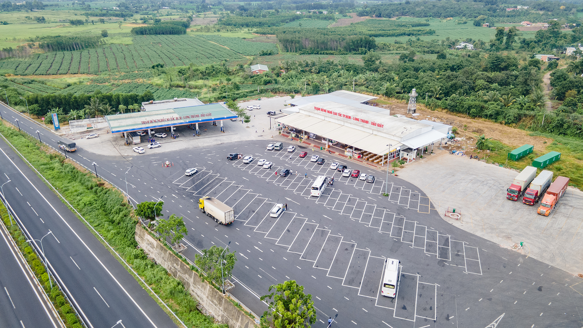 Khơi thông cơ chế đầu tư trạm dừng nghỉ cao tốc- Ảnh 1. Khơi thông cơ chế đầu tư trạm dừng nghỉ cao tốc- Ảnh 1.