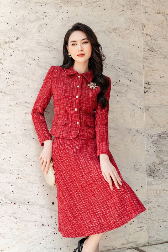 Lên đồ ngày xuân ‘chuẩn không cần chỉnh’ với sắc đỏ- Ảnh 1. Lên đồ ngày xuân ‘chuẩn không cần chỉnh’ với sắc đỏ- Ảnh 1.