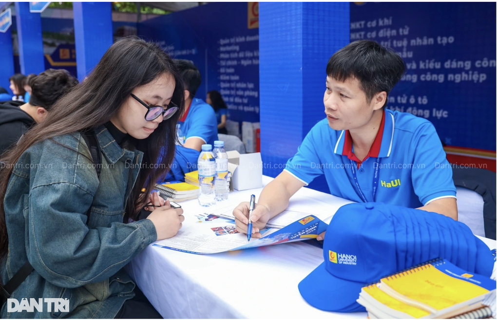 Loạt trường đại học tăng chỉ tiêu tuyển sinh năm 2025 - 1 Loạt trường đại học tăng chỉ tiêu tuyển sinh năm 2025 - 1