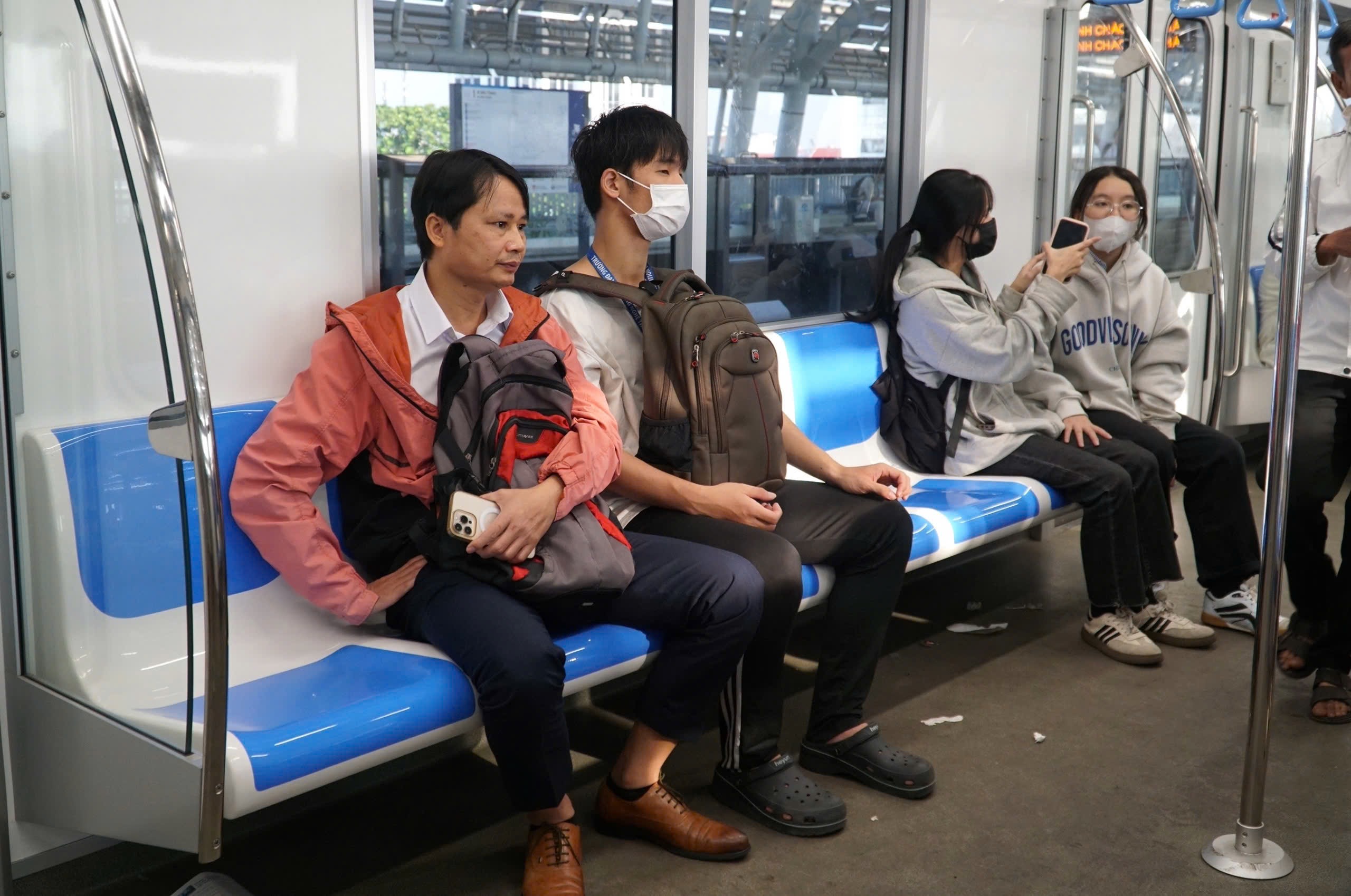 Một đại học sử dụng xe buýt nhanh kết nối metro phục vụ giảng viên, sinh viên- Ảnh 2. Một đại học sử dụng xe buýt nhanh kết nối metro phục vụ giảng viên, sinh viên- Ảnh 2.