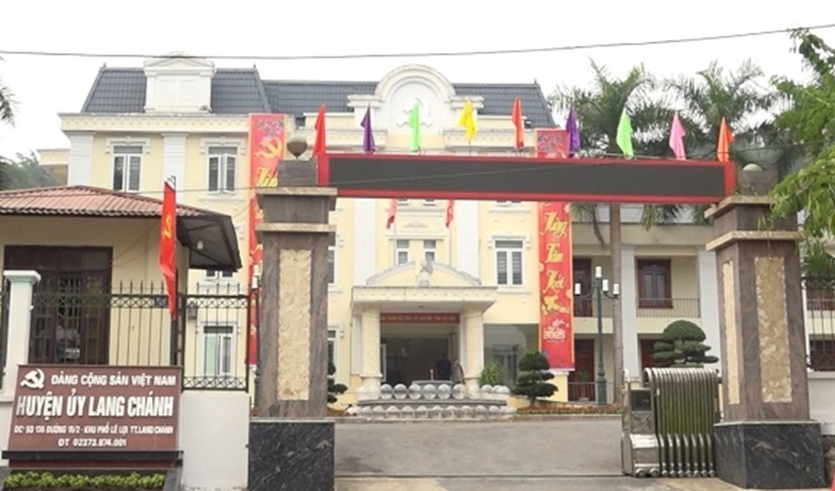 Một huyện ở Thanh Hóa có 8 cán bộ, lãnh đạo xin nghỉ hưu trước tuổi- Ảnh 1. Một huyện ở Thanh Hóa có 8 cán bộ, lãnh đạo xin nghỉ hưu trước tuổi- Ảnh 1.