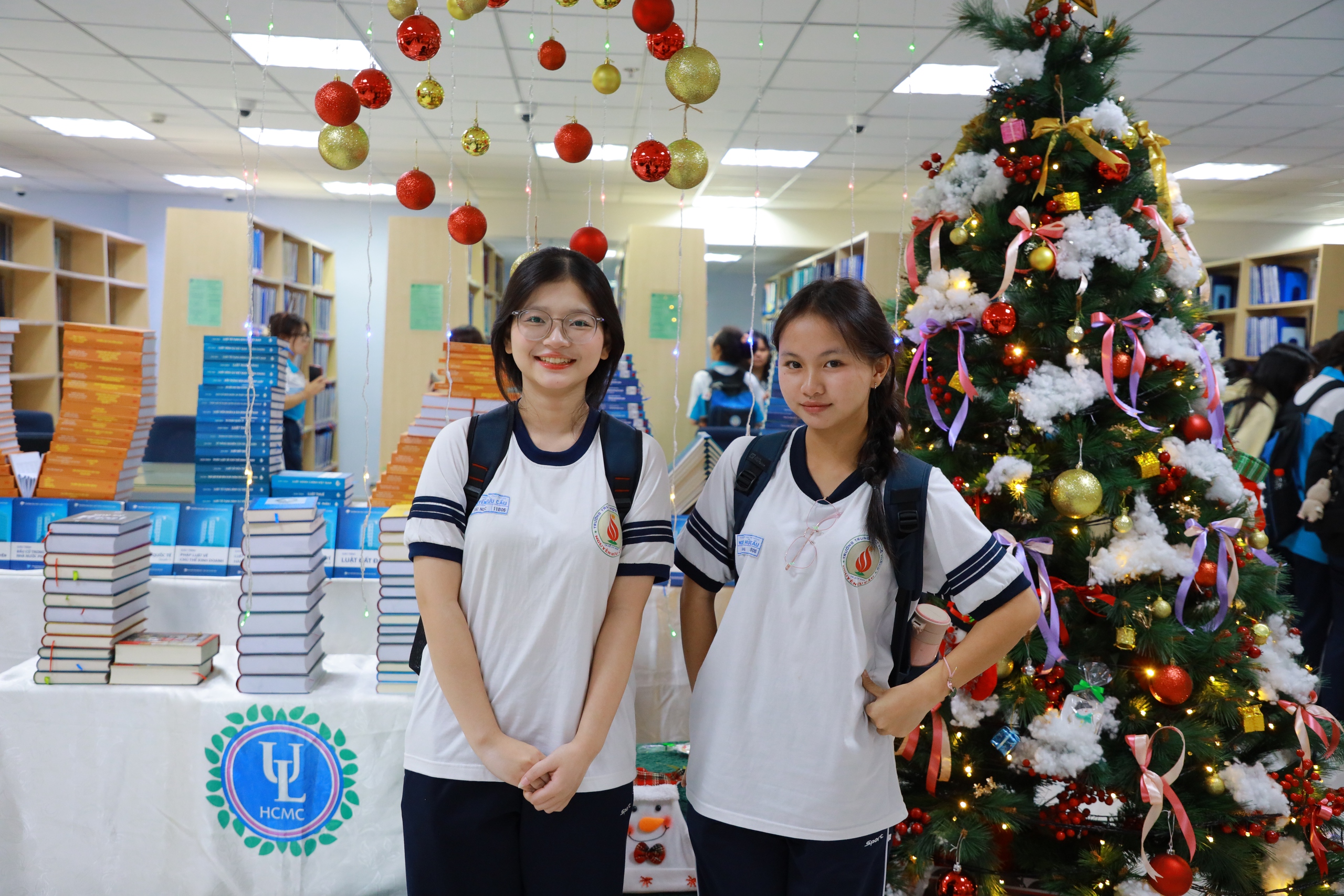 Nhiều học sinh THPT Nhiều học sinh THPT
