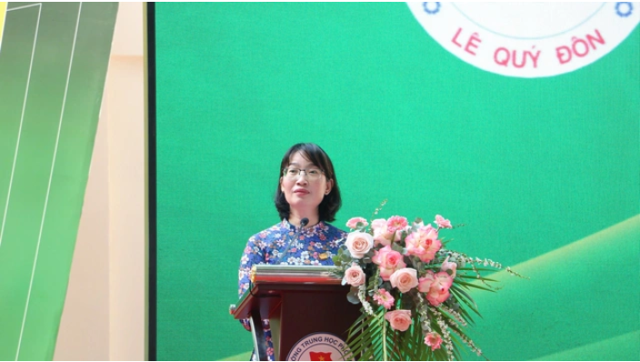 Nhiều thế hệ học sinh xúc động, tự hào về ngôi trường tròn 150 năm tuổi ở TP HCM- Ảnh 4. Nhiều thế hệ học sinh xúc động, tự hào về ngôi trường tròn 150 năm tuổi ở TP HCM- Ảnh 4.