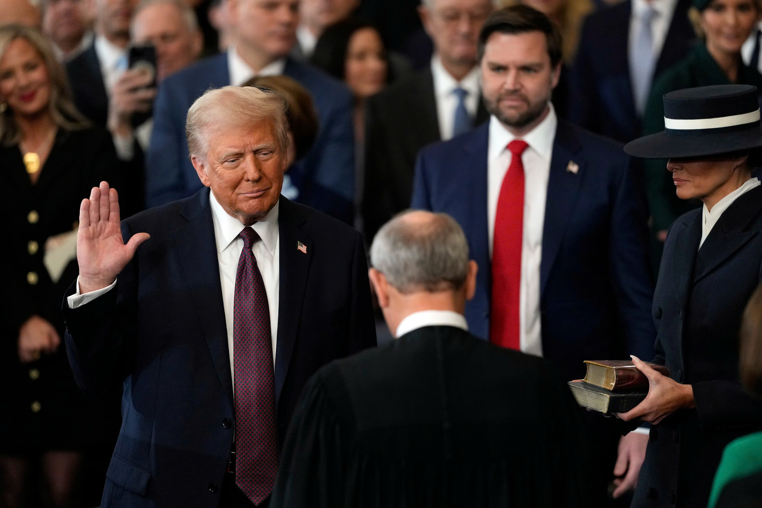 Ông Donald Trump chính thức trở lại Nhà Trắng- Ảnh 1. Ông Donald Trump chính thức trở lại Nhà Trắng- Ảnh 1.