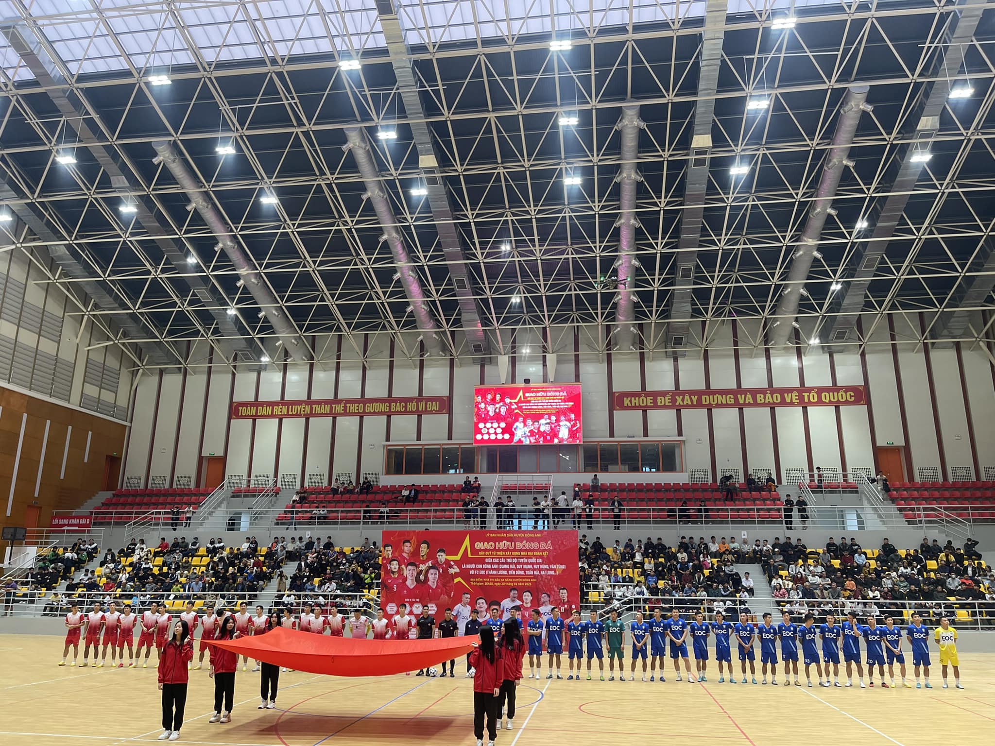 Quang Hải, Duy Mạnh cùng Văn Quyết bất ngờ chơi futsal: Sự thật là…- Ảnh 1. Quang Hải, Duy Mạnh cùng Văn Quyết bất ngờ chơi futsal: Sự thật là…- Ảnh 1.