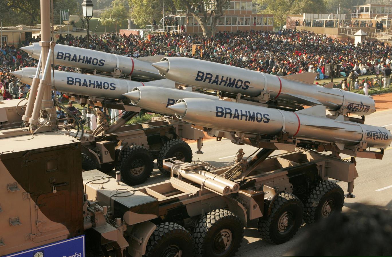 Rộ tin Ấn Độ sắp bán gói tên lửa BrahMos 450 triệu USD cho Indonesia- Ảnh 1. Rộ tin Ấn Độ sắp bán gói tên lửa BrahMos 450 triệu USD cho Indonesia- Ảnh 1.