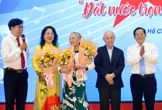 Sáng mai, trực tuyến chương trình Giao lưu âm nhạc lần 4 - Trao một số hạng mục Giải Mai Vàng lần 30- Ảnh 1. Sáng mai, trực tuyến chương trình Giao lưu âm nhạc lần 4 - Trao một số hạng mục Giải Mai Vàng lần 30- Ảnh 1.