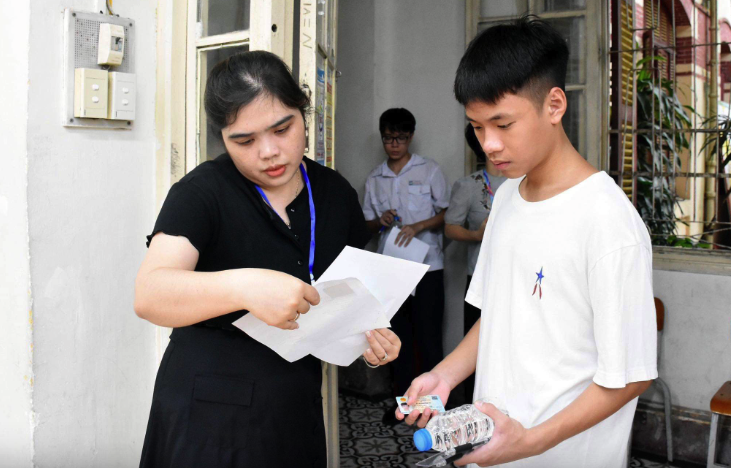 Sở GD-ĐT chọn môn thi thứ 3 trong kỳ thi tuyển sinh lớp 10- Ảnh 1. Sở GD-ĐT chọn môn thi thứ 3 trong kỳ thi tuyển sinh lớp 10- Ảnh 1.