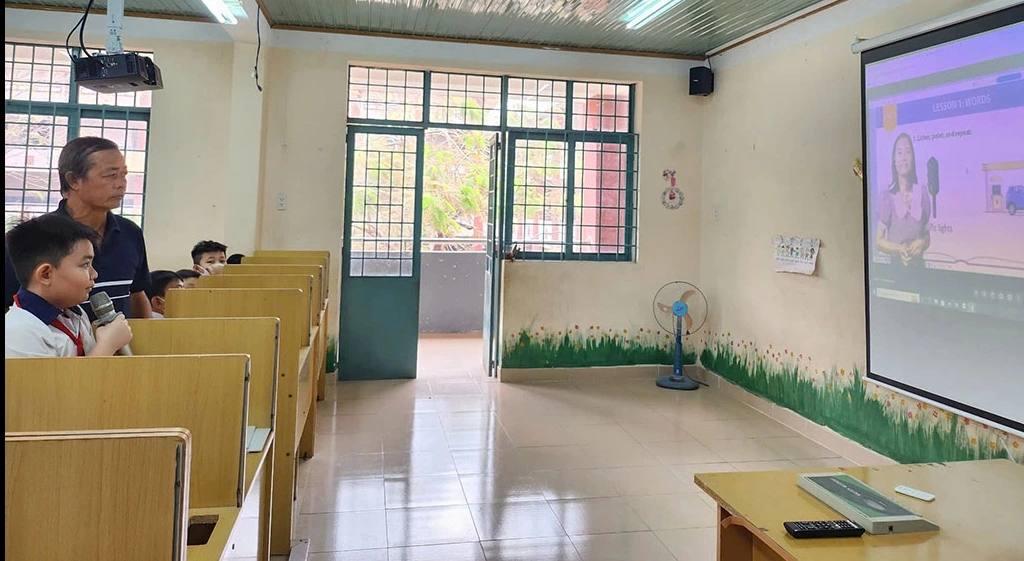 Thêm giải pháp ứng phó tình trạng thiếu giáo viên- Ảnh 2. Thêm giải pháp ứng phó tình trạng thiếu giáo viên- Ảnh 2.