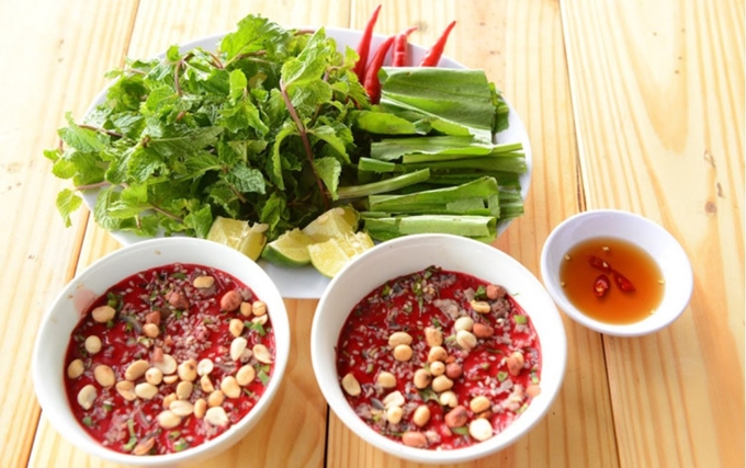 tiet-canh-102704_97.jpg Tiết canh Việt Nam vào danh sách tệ nhất thế giới. Ảnh: Internet.