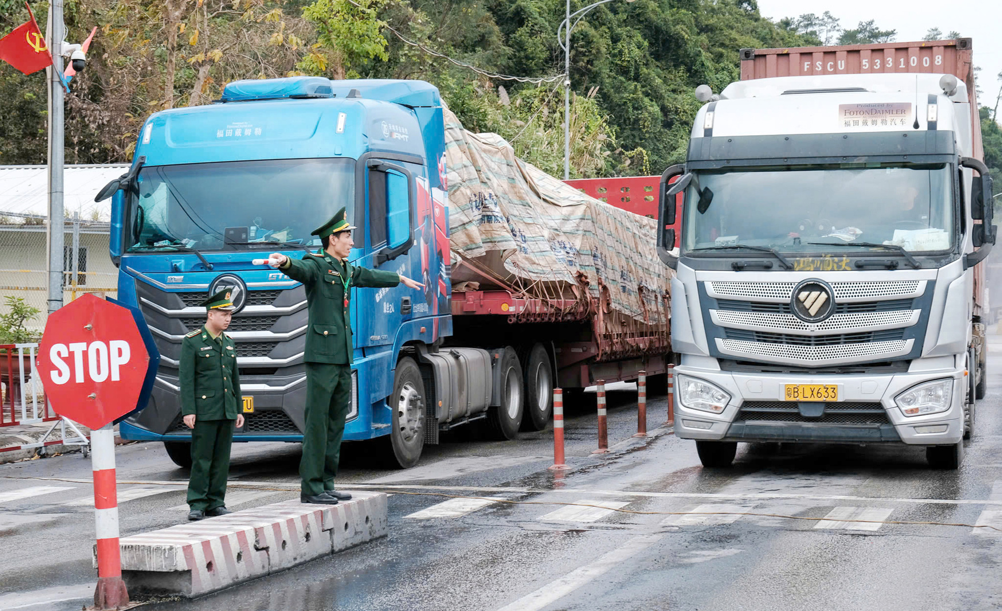 Tiết kiệm ngàn tỉ đồng với 'cửa khẩu thông minh' - Ảnh 1. Tiết kiệm ngàn tỉ đồng với 'cửa khẩu thông minh' - Ảnh 1.