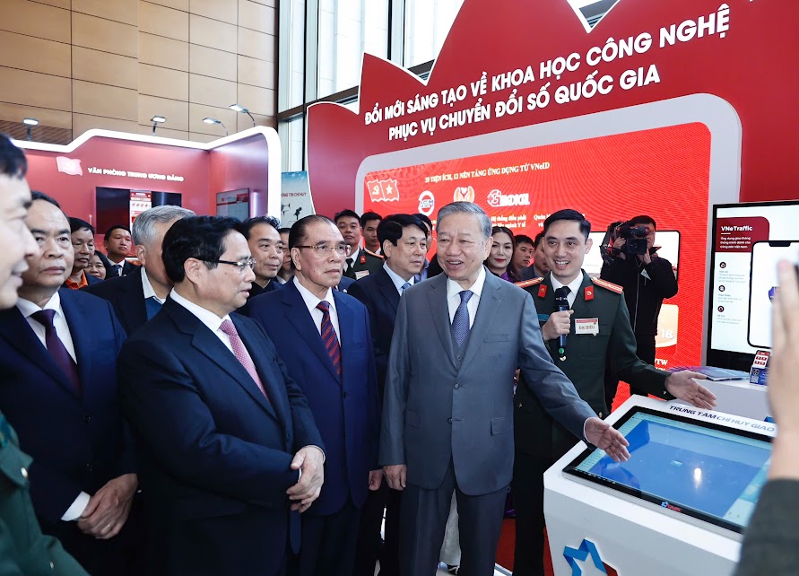 Tổng Bí thư Tô Lâm dự hội nghị toàn quốc về đột phá phát triển khoa học, công nghệ- Ảnh 3. Tổng Bí thư Tô Lâm dự hội nghị toàn quốc về đột phá phát triển khoa học, công nghệ- Ảnh 3.