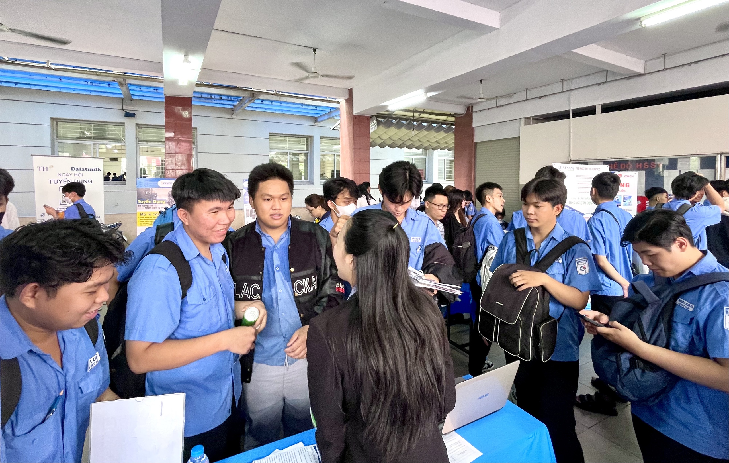 Tuyển sinh 2025: Trường CĐ kỹ thuật Cao Thắng nhận hồ sơ xét tuyển từ hôm nay- Ảnh 1. Tuyển sinh 2025: Trường CĐ kỹ thuật Cao Thắng nhận hồ sơ xét tuyển từ hôm nay- Ảnh 1.