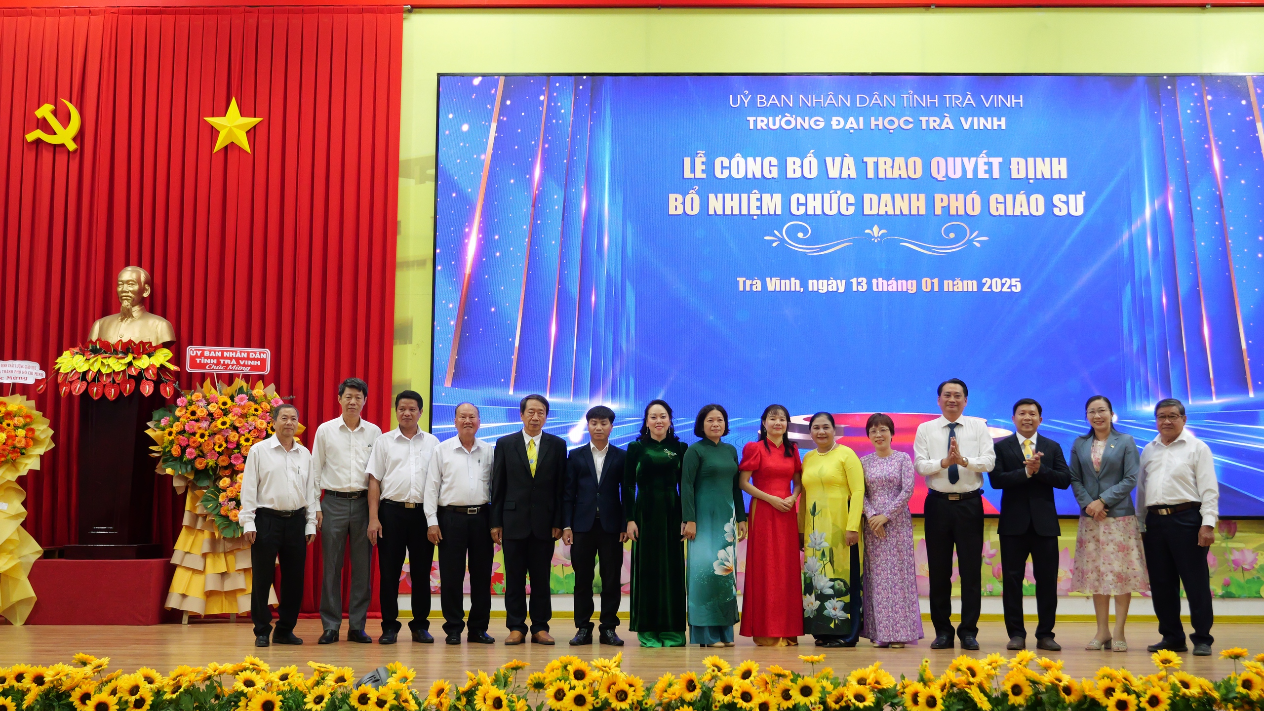 Trường ĐH Trà Vinh có thêm 4 tân phó giáo sư- Ảnh 1. Trường ĐH Trà Vinh có thêm 4 tân phó giáo sư- Ảnh 1.