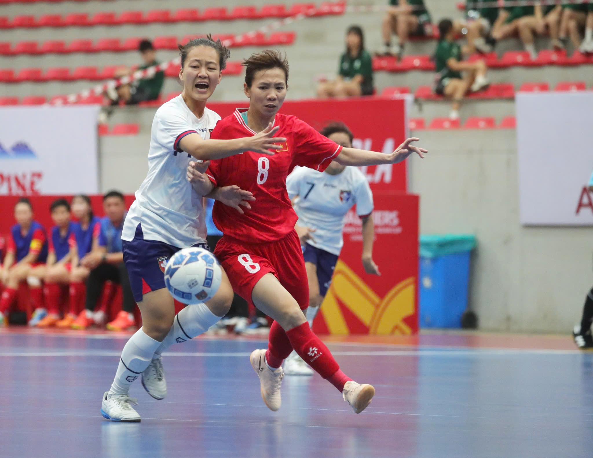Tuyển futsal nữ Việt Nam giành vé dự Asian Cup- Ảnh 1. Tuyển futsal nữ Việt Nam giành vé dự Asian Cup- Ảnh 1.