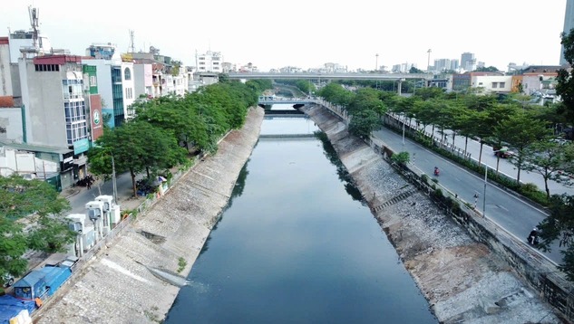 Bộ TN-MT: Việc bổ cập nước sông Hồng chưa thể làm hồi sinh sông Tô Lịch- Ảnh 1. Bộ TN-MT: Việc bổ cập nước sông Hồng chưa thể làm hồi sinh sông Tô Lịch- Ảnh 1.