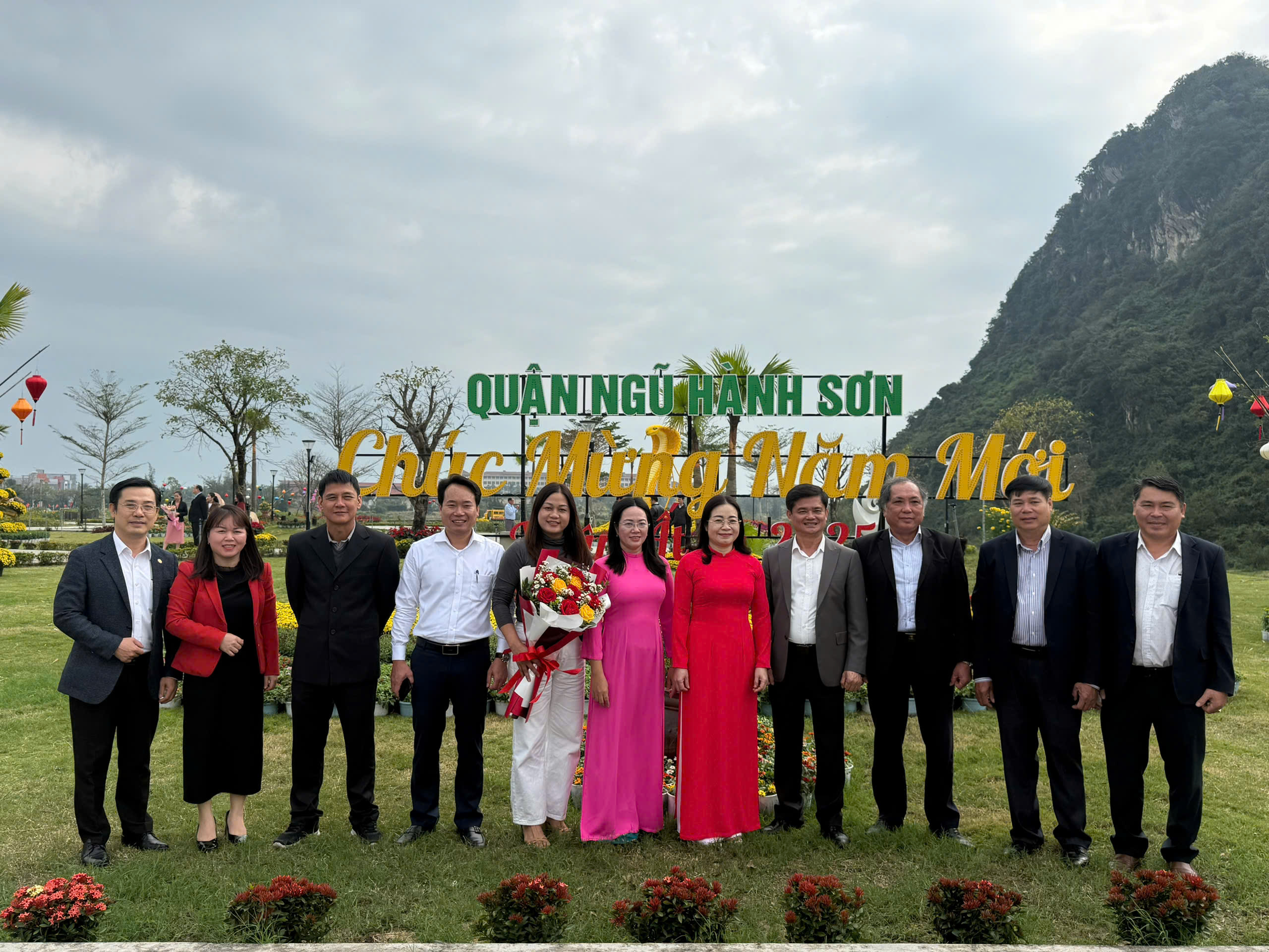 Vườn hoa xuân tại danh thắng Ngũ Hành Sơn mở cửa đón khách- Ảnh 1. Ngũ Hành Sơn