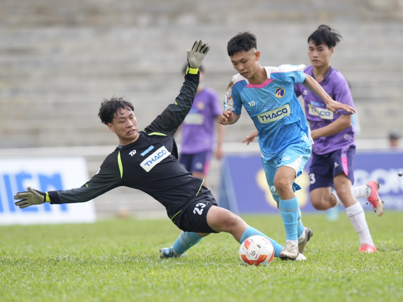 Xác định 4 đội cạnh tranh nảy lửa ở play-off khu vực miền Trung- Ảnh 1. Xác định 4 đội cạnh tranh nảy lửa ở play-off khu vực miền Trung- Ảnh 1.