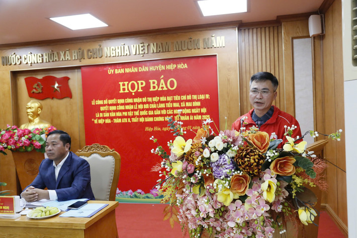 ông Nguyễn Anh Phương - Phó chủ tịch Hội chữ thập đỏ tỉnh Bắc Giang phát biểu tại buổi họp c9bbd2974cf3f0ada9e2.jpg