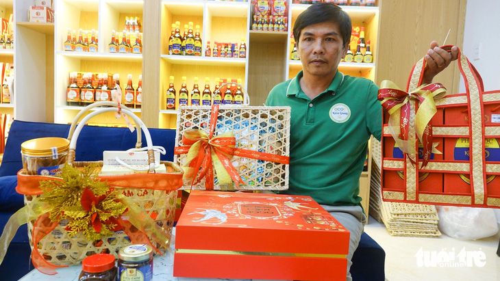 Giỏ quà sản phẩm OCOP và túi gạo ST25 trồng vùng đất Kiên Giang bán đắt ngày Tết - Vietnam.vn Giỏ quà sản phẩm OCOP và túi gạo ST25 trồng vùng đất Kiên Giang bán đắt ngày Tết