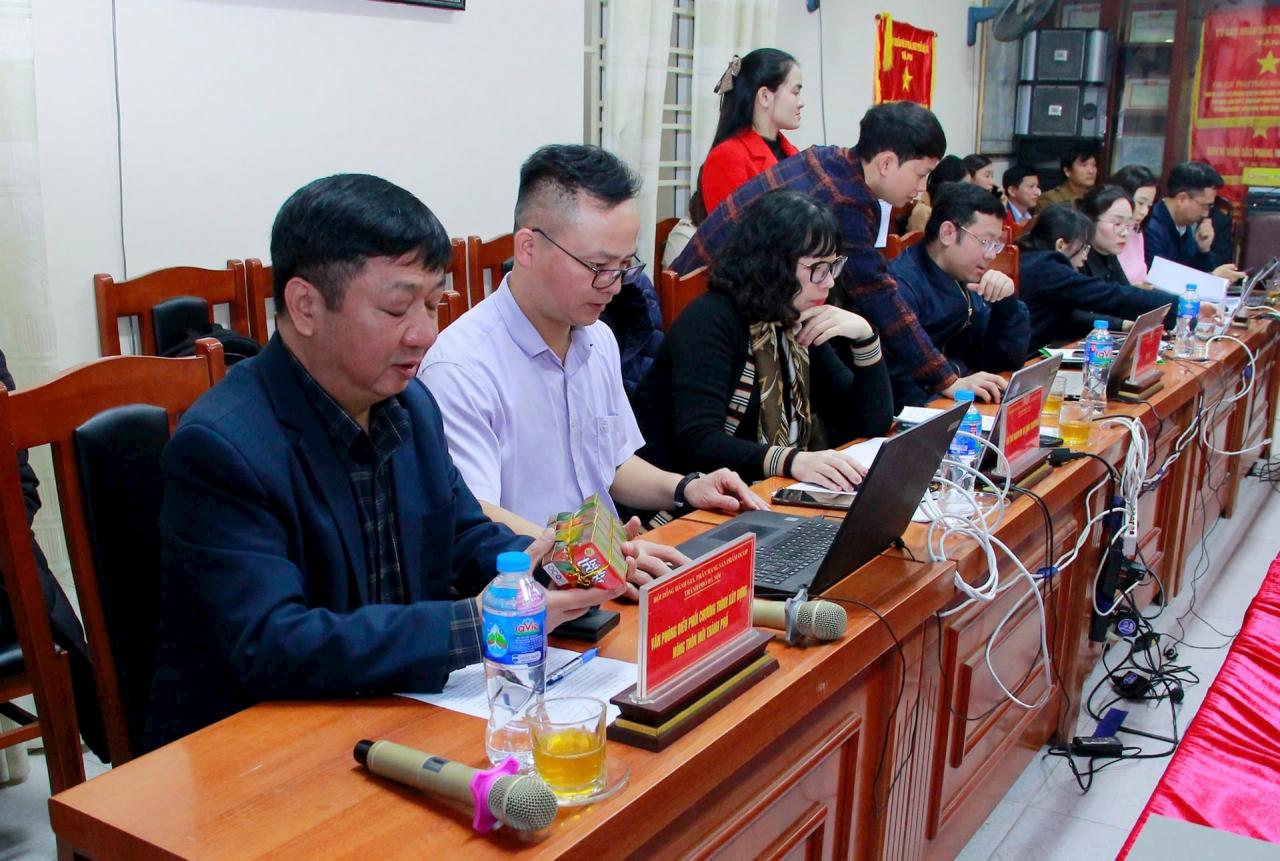 Hà Nội đánh giá, phân hạng 118 sản phẩm OCOP tiềm năng 4 sao và 5 sao - Vietnam.vn Hà Nội đánh giá, phân hạng 118 sản phẩm OCOP tiềm năng 4 sao và 5 sao