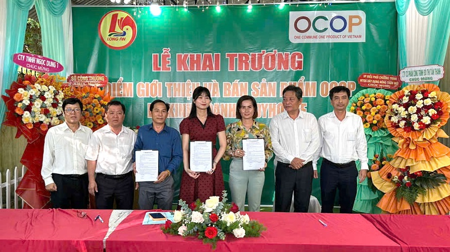 Khai trương điểm giới thiệu và bán sản phẩm OCOP - Vietnam.vn Khai trương điểm giới thiệu và bán sản phẩm OCOP