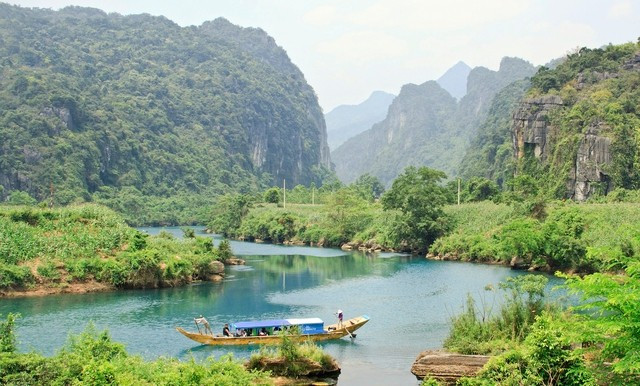 Phong Nha - Kẻ Bàng luôn gắn với mục tiêu phát triển bền vững Phong Nha - Kẻ Bàng luôn gắn với mục tiêu phát triển bền vững