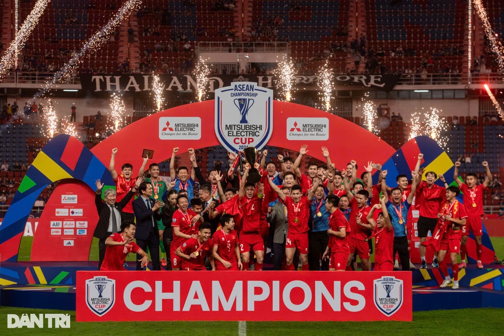 Báo Thái Lan: Bàn thắng của Supachok chọc giận đội tuyển Việt Nam - 2 Báo Thái Lan: Bàn thắng của Supachok chọc giận đội tuyển Việt Nam - 2